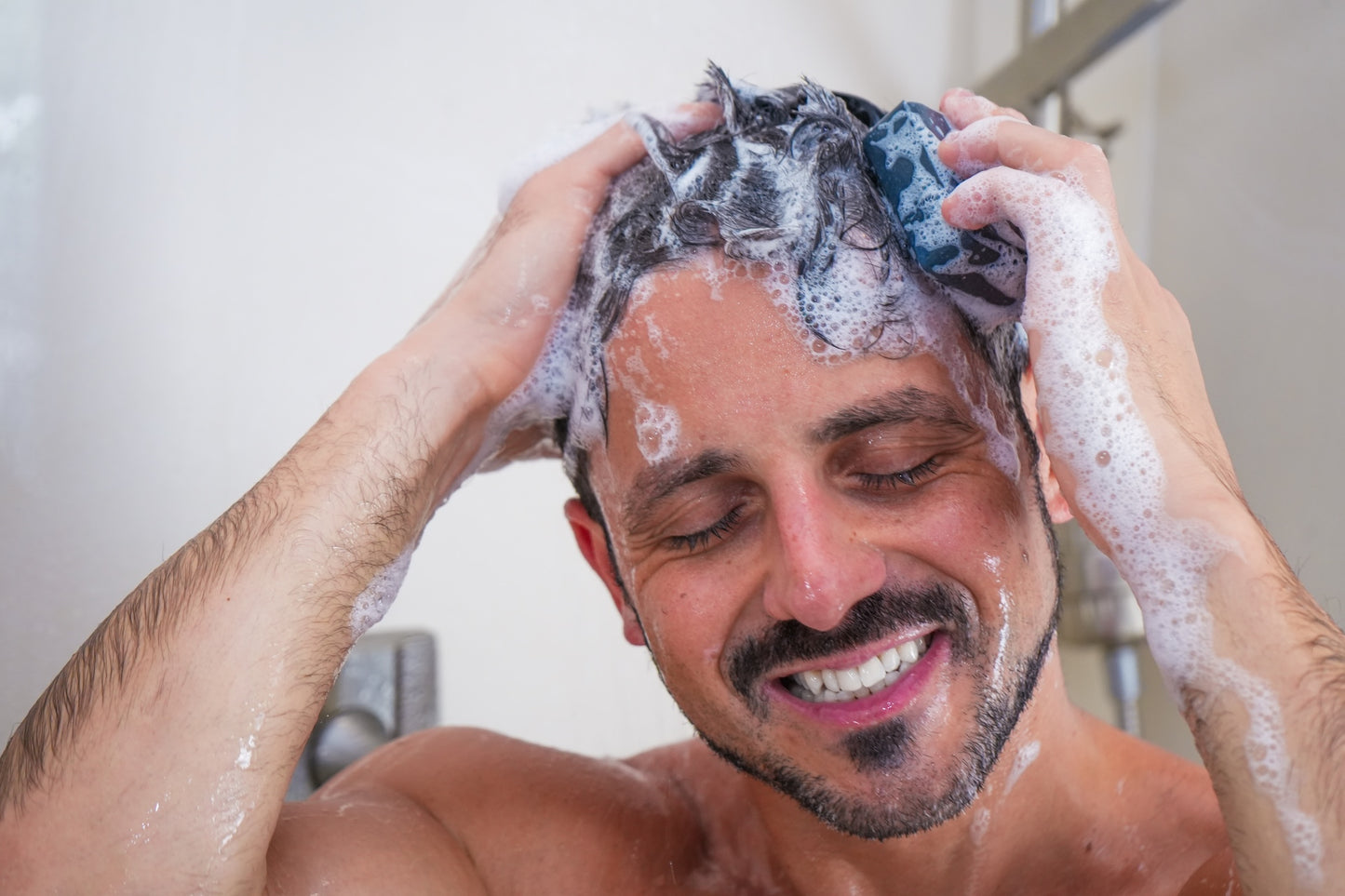 BLACK BACK SHAMPOO BAR